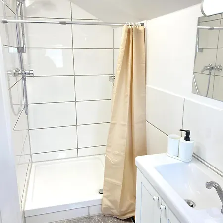 דירה Ruhige Lage, Terrasse Mengkofen